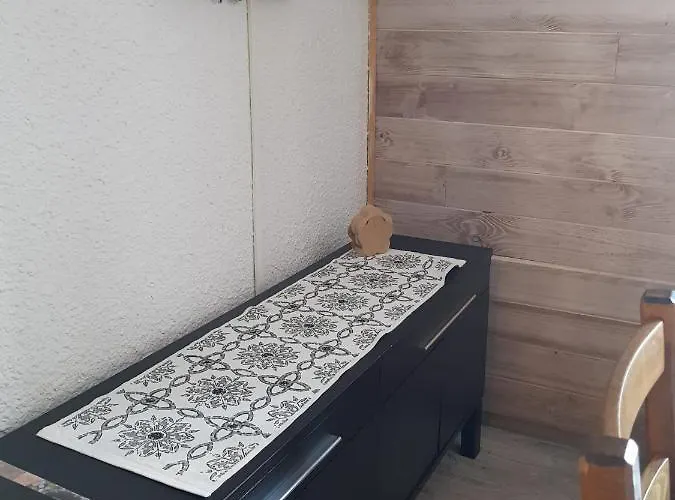 Pied Des Pistes 4 Personnes Ле дез Альп